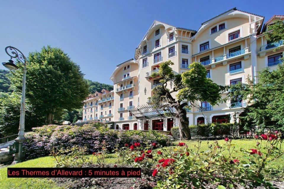 Meuble Classe 3 Etoiles Au Pied Des Thermes Allevard Kültér fotó